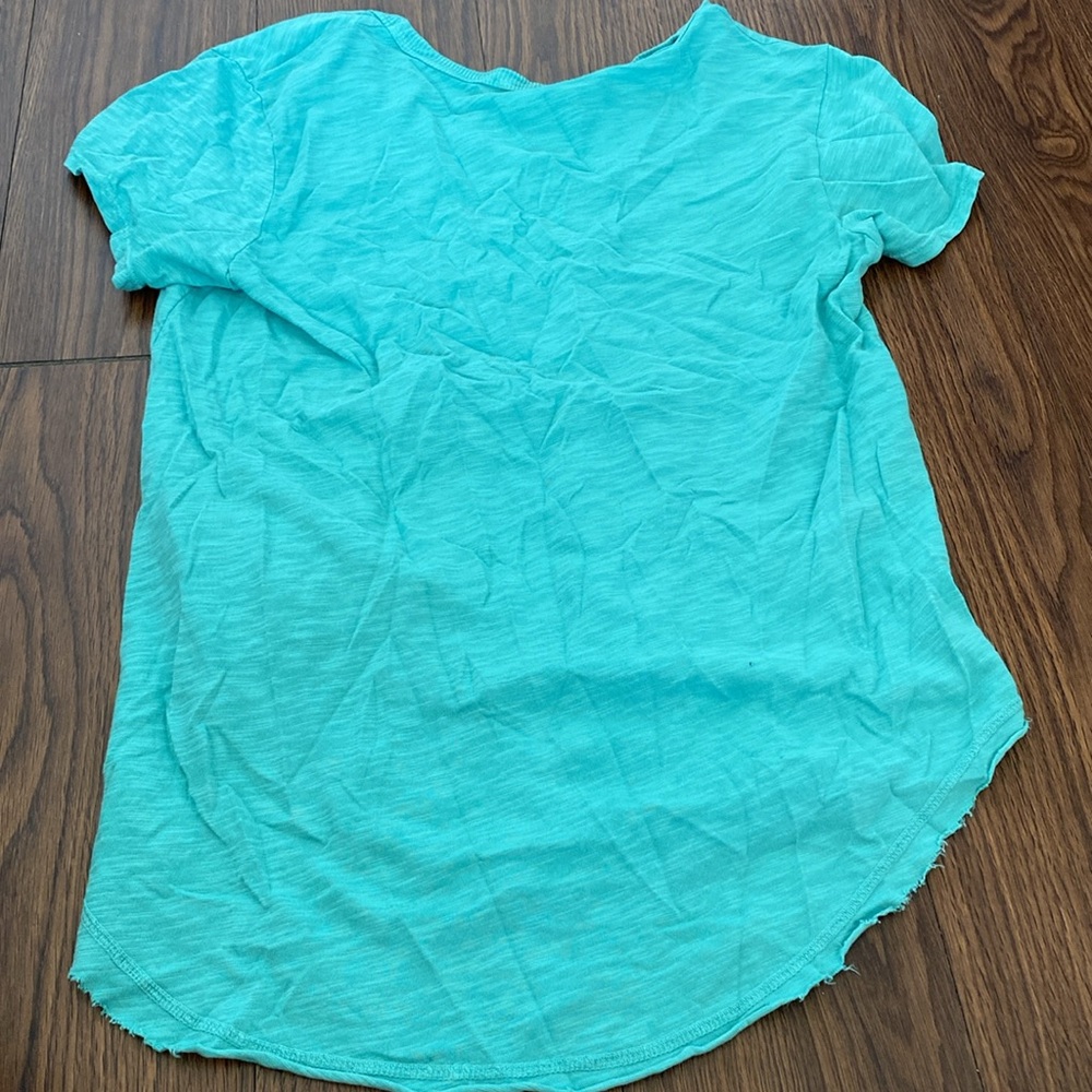 Medium Mint Green Wilt Tshirt - Picture 5 of 5